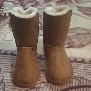 Brown Suede Boots with Cream Lining